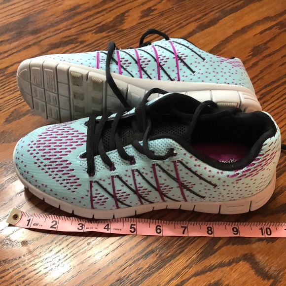 comfortview women's sneakers
